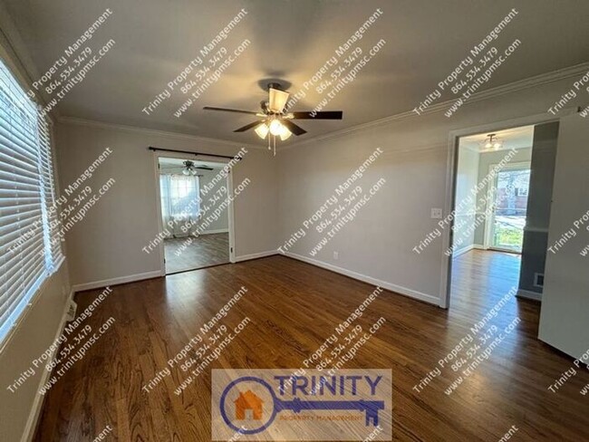 Building Photo - All utilities included with rent due to sh...