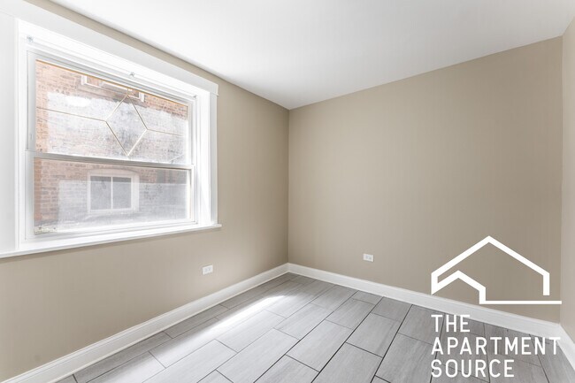 Building Photo - 2618 N Harding Ave