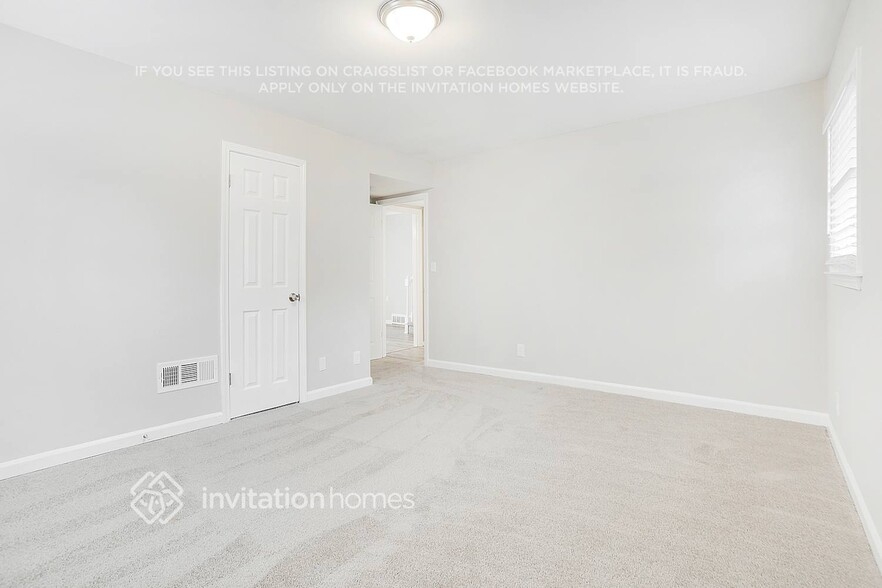 Building Photo - 399 Dorsey Cir SW