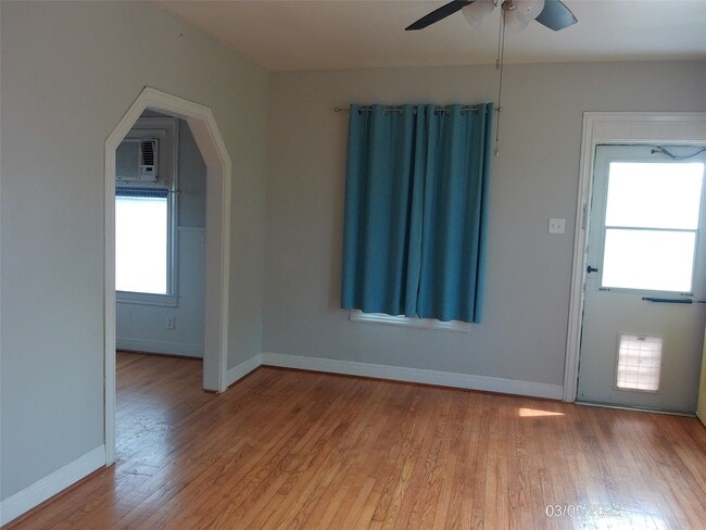 Building Photo - 4619 Ave S