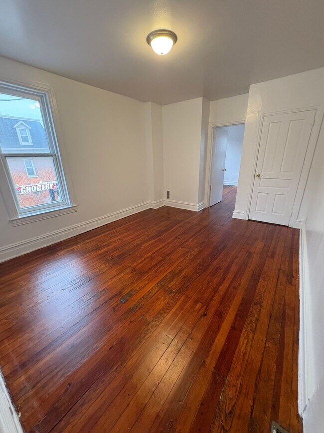 Building Photo - Spacious 2 Bedroom, 2nd Floor Apartment Near York College-York City SD