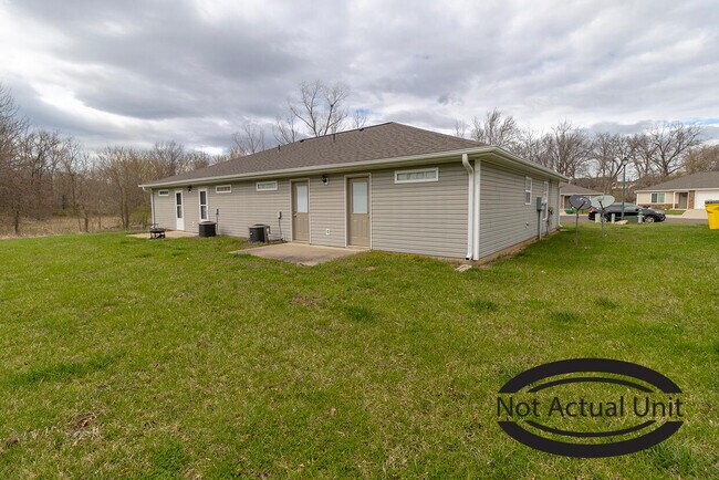 Building Photo - 7360 Noah Ct