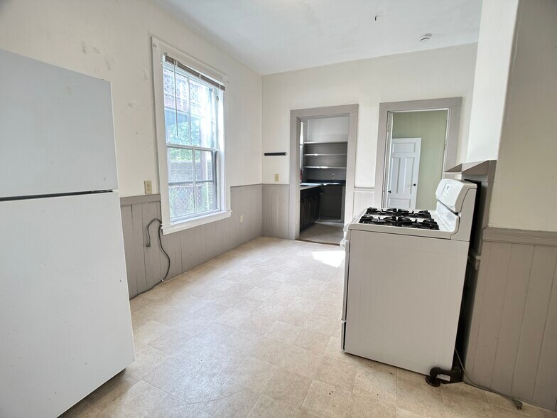 Building Photo - 57 Rindge Ave