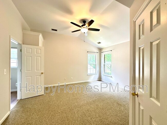 Building Photo - 5400 Greggs Landing