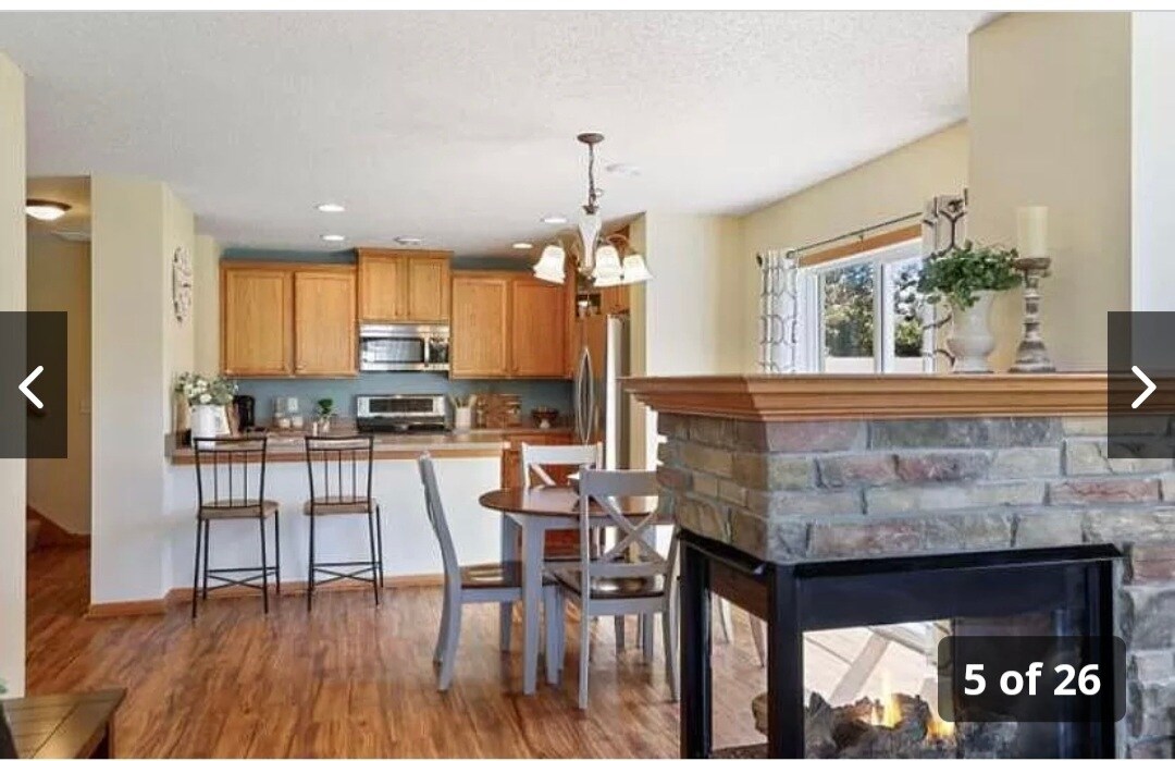 Building Photo - 3239 Oak View Dr