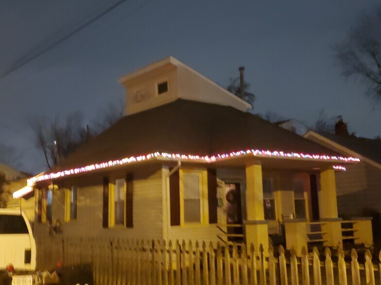Building Photo - 4300 40th Pl