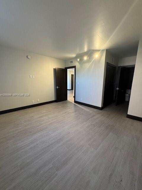 Building Photo - 90 Edgewater Dr