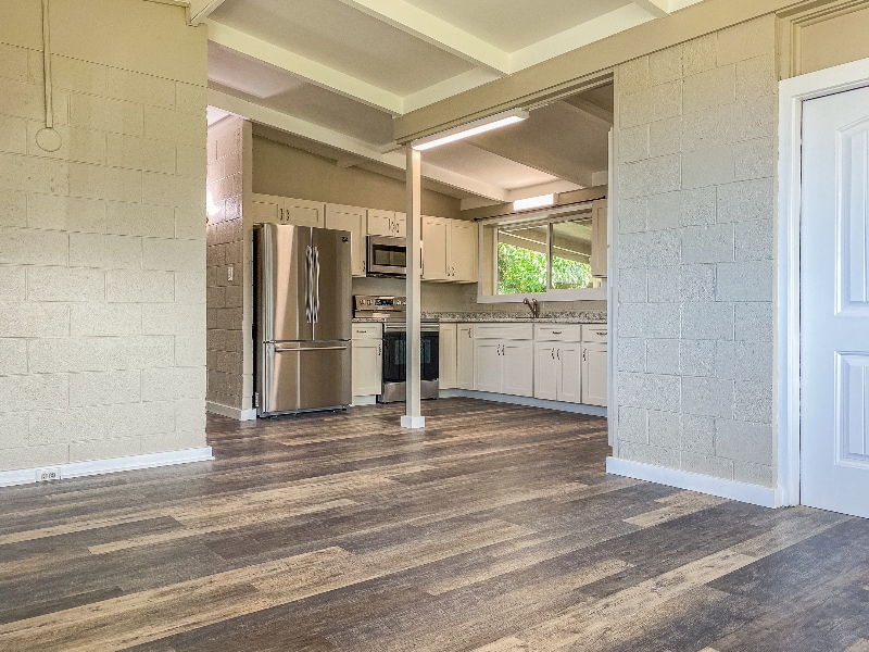 Building Photo - 385 Kahoolawe St