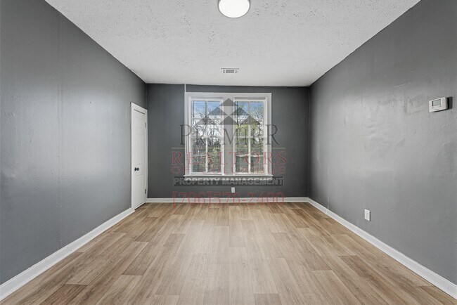 Building Photo - 852 Fulton Ave