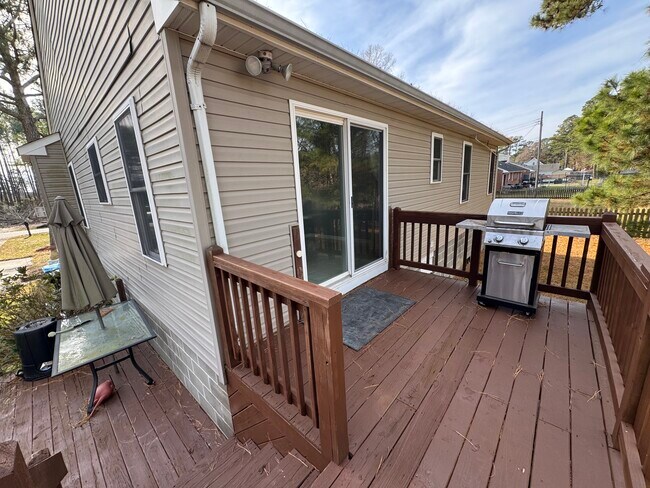 Building Photo - 42 Lodge Rd