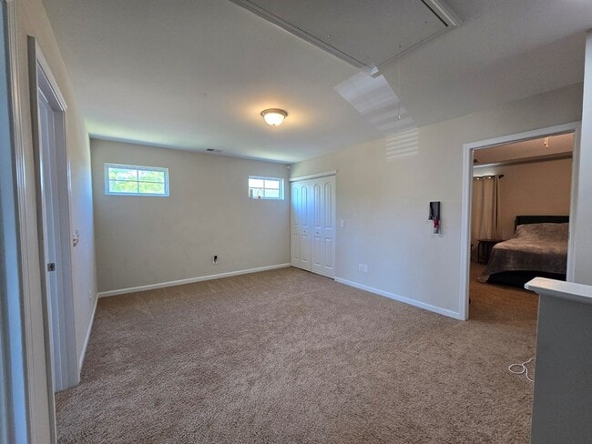 Building Photo - 3817 Moseley Dr
