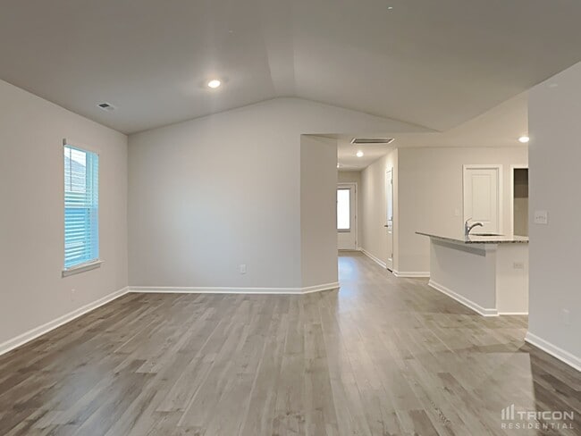 Building Photo - 127 Harvest Cir