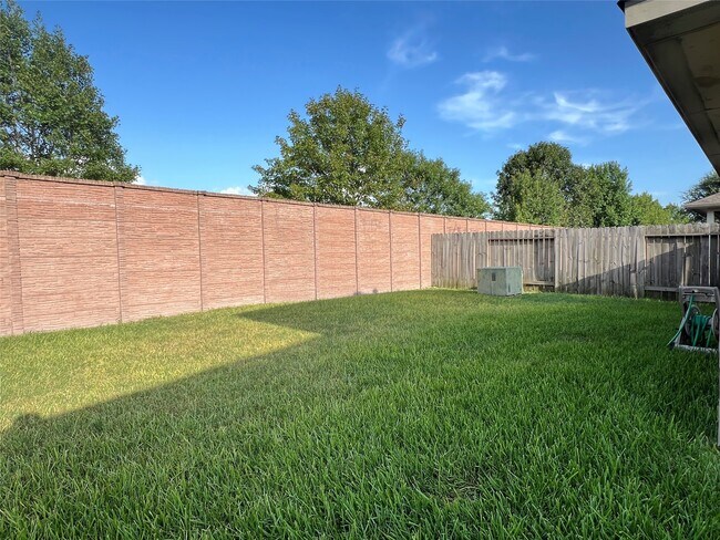 Building Photo - 7523 Blossommist Ln