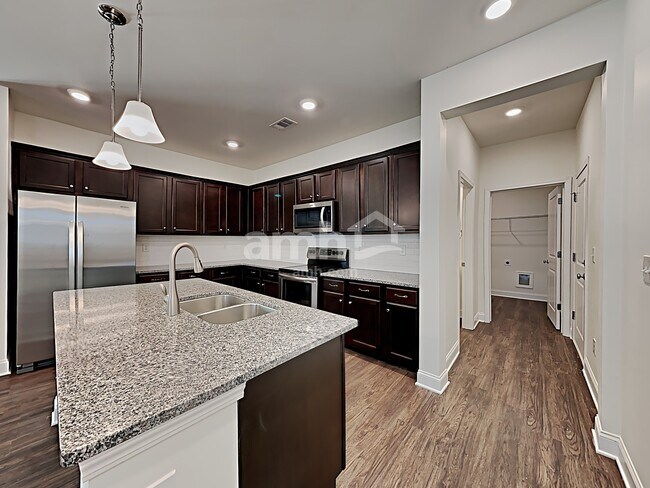 Building Photo - 5010 Franks Creek Way