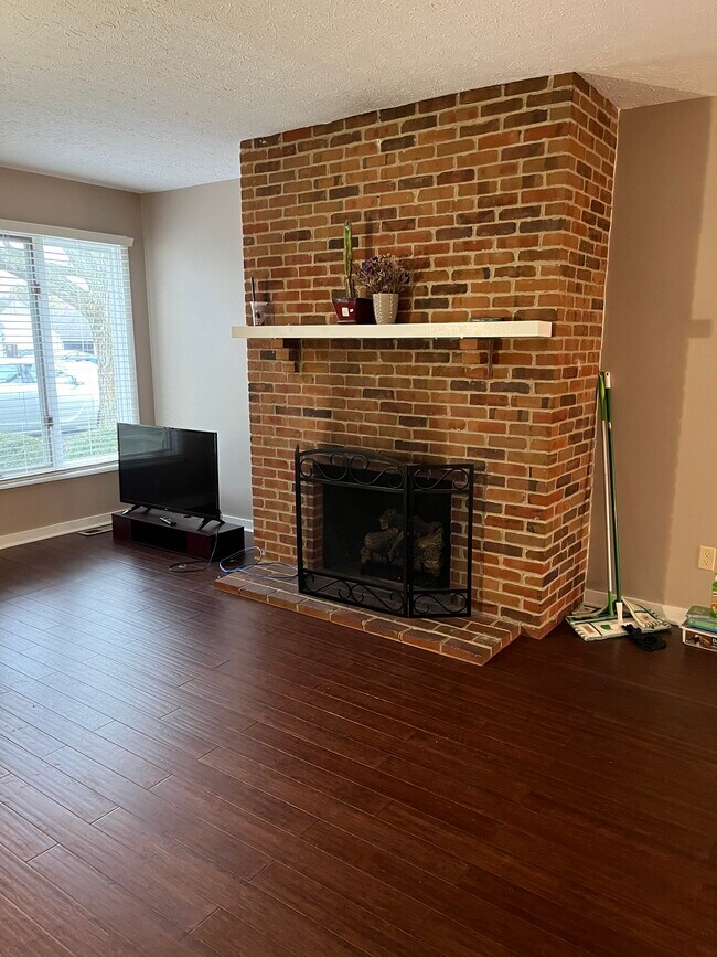 Building Photo - 331 St Andrews Dr