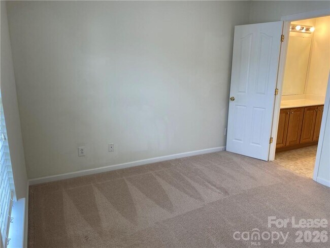 Building Photo - 17332 Newlands Corner Ln