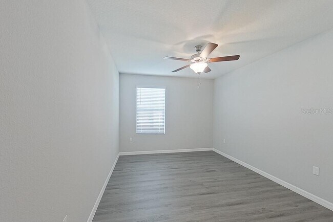 Building Photo - 8614 SW 43rd Ter