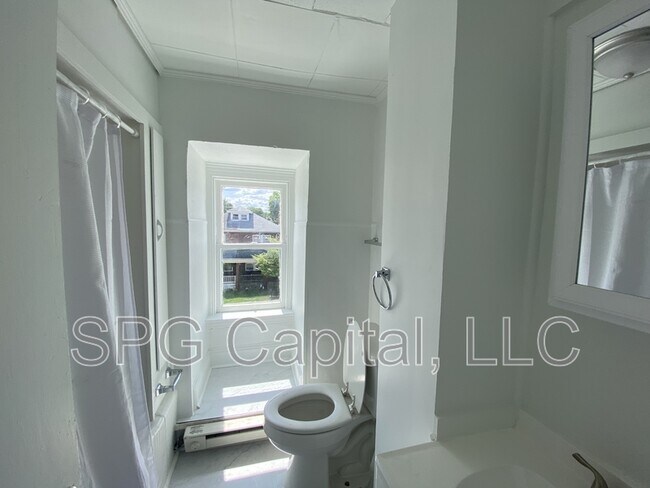 Building Photo - 1201 W Princess St