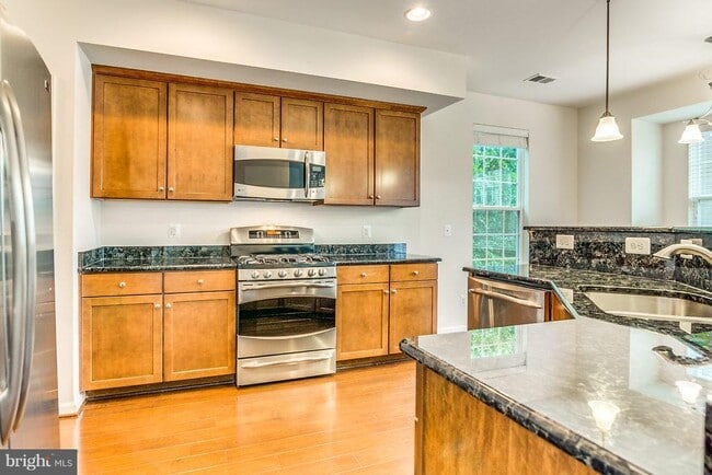 Building Photo - 45770 Winding Branch Terrace