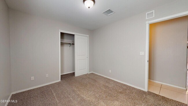 Building Photo - 13648 Samlesbury Ave