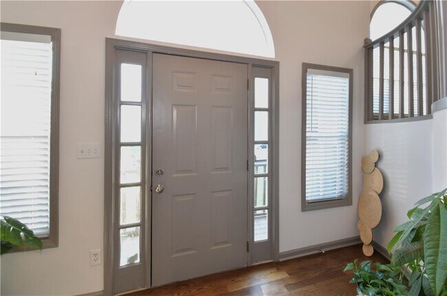 Building Photo - 2582 Candler Way