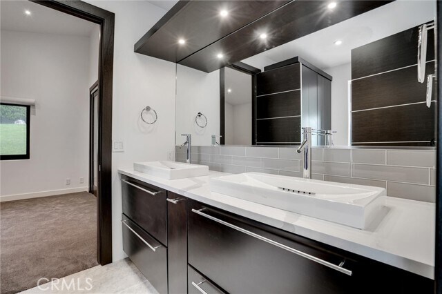 Building Photo - 1424 Via Zumaya
