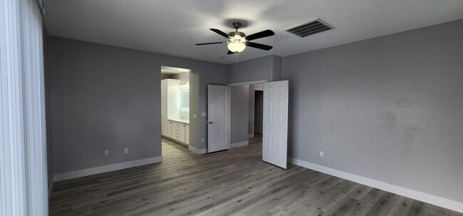Building Photo - 4816 Magnolia Blossom Ave