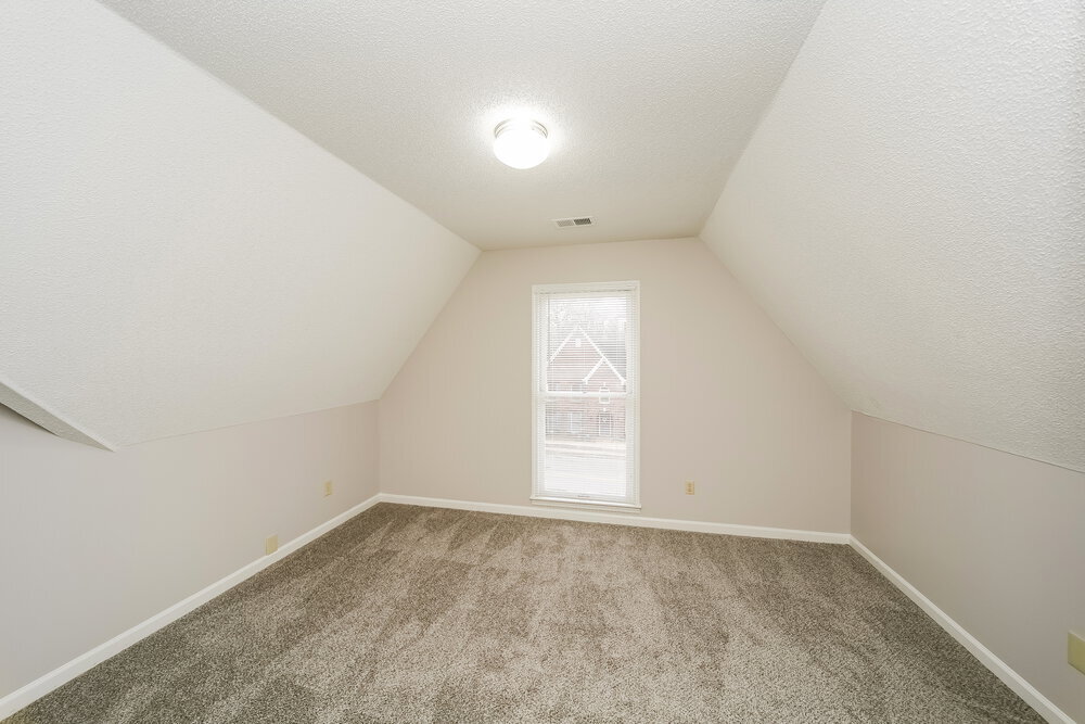 Building Photo - 8742 Raspberry Ln