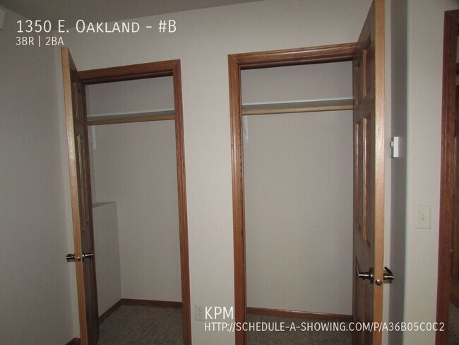 Building Photo - 1350 E. Oakland-#B