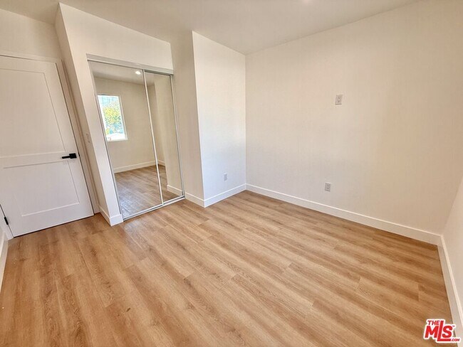 Building Photo - 3900 2nd Ave