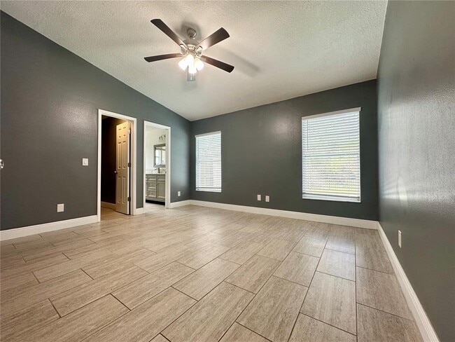 Building Photo - 1516 Crosswind Cir