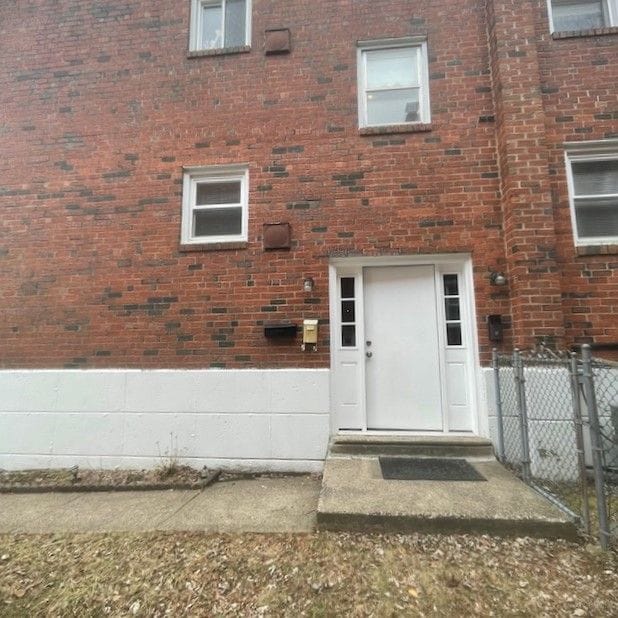 Building Photo - 210 Lockart Terrace