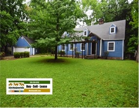 Building Photo - 17967 Edgewood Walk