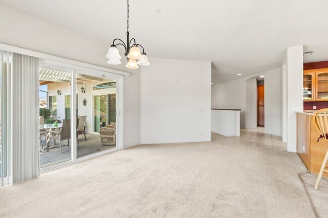 Building Photo - 15543 Vista Vicente Dr