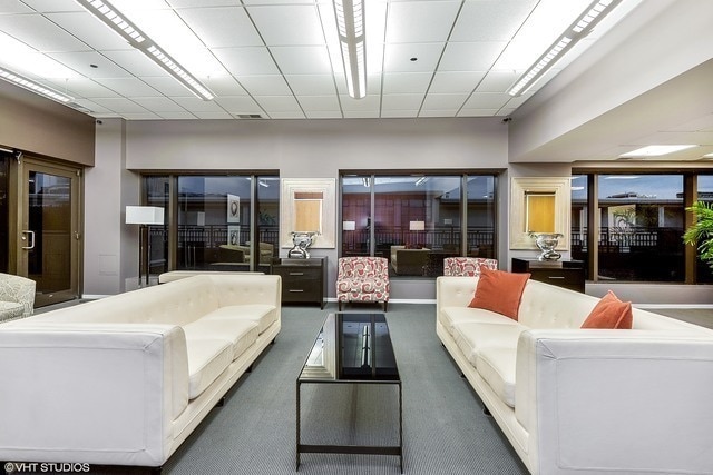 Building Photo - 520 S State St