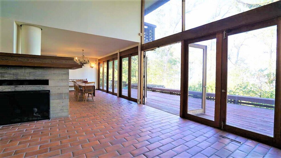 Building Photo - 3076 Buena Vista Way