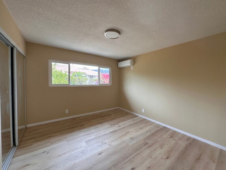 Building Photo - 414 N Alameda Ave