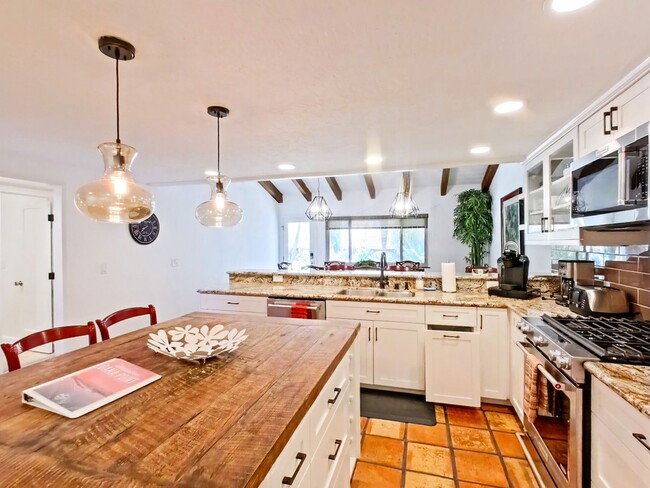 Building Photo - 33672 Chula Vista Ave