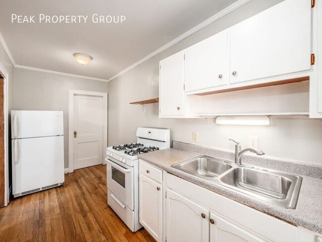 Building Photo - 1425 Northwest Blvd