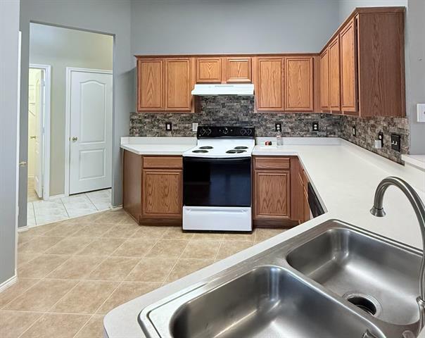 Building Photo - 6700 Periwinkle Dr