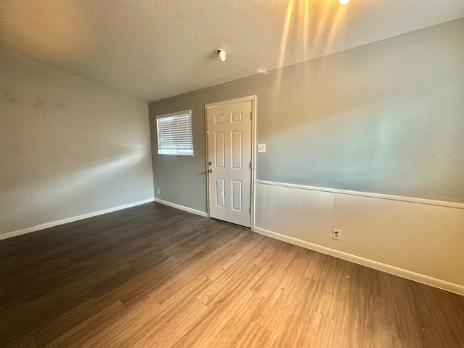 Building Photo - 1 BED 1 BATH IN AUSTIN TX!