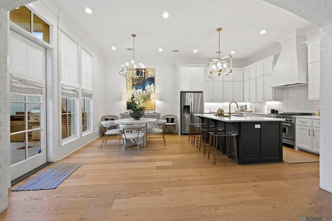 Building Photo - 3317 Pointe-Marie Dr