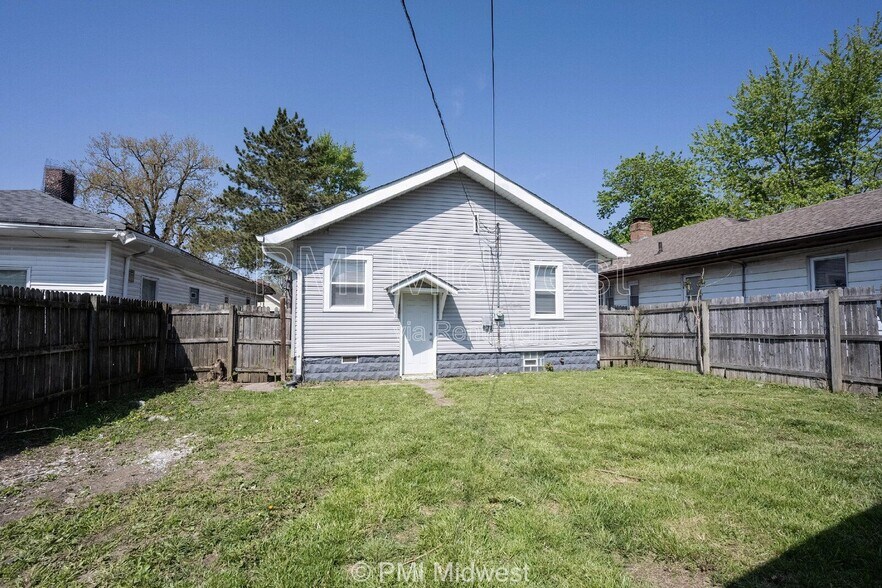 Building Photo - 1321 N Ewing St