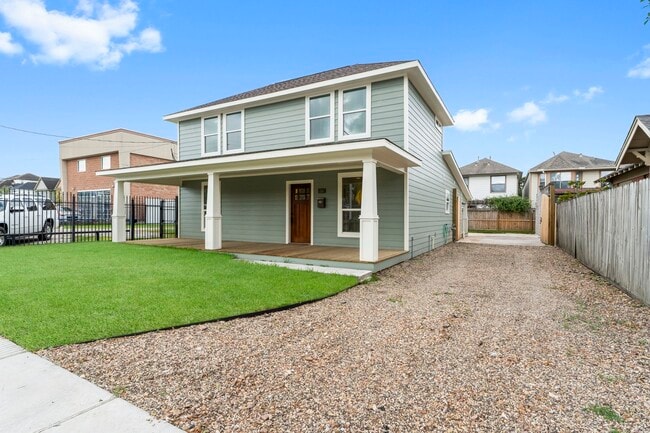 Building Photo - 1507 N Durham Dr