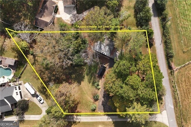 Building Photo - 75 Lake Dr