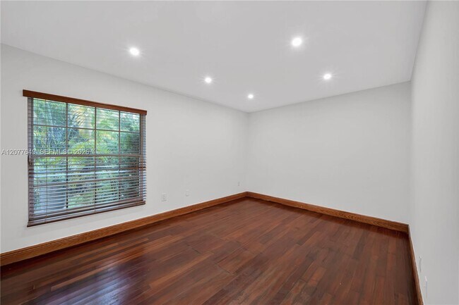 Building Photo - 6355 SW 112th Pl