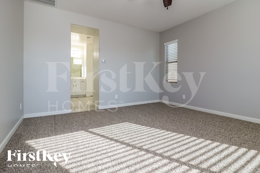 Building Photo - 19621 W Grant St