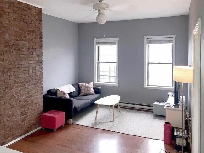 Primary Photo - 420 2nd St