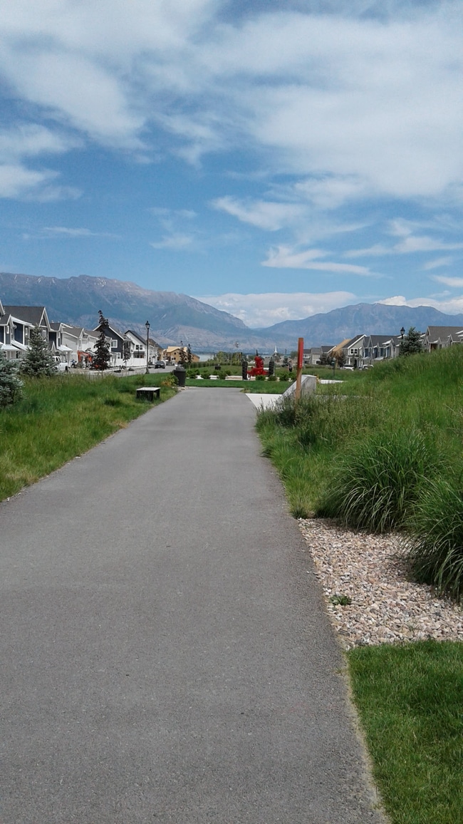 Building Photo - 444 S Fox Chase Ln