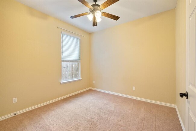 Building Photo - 2955 Angelina Dr